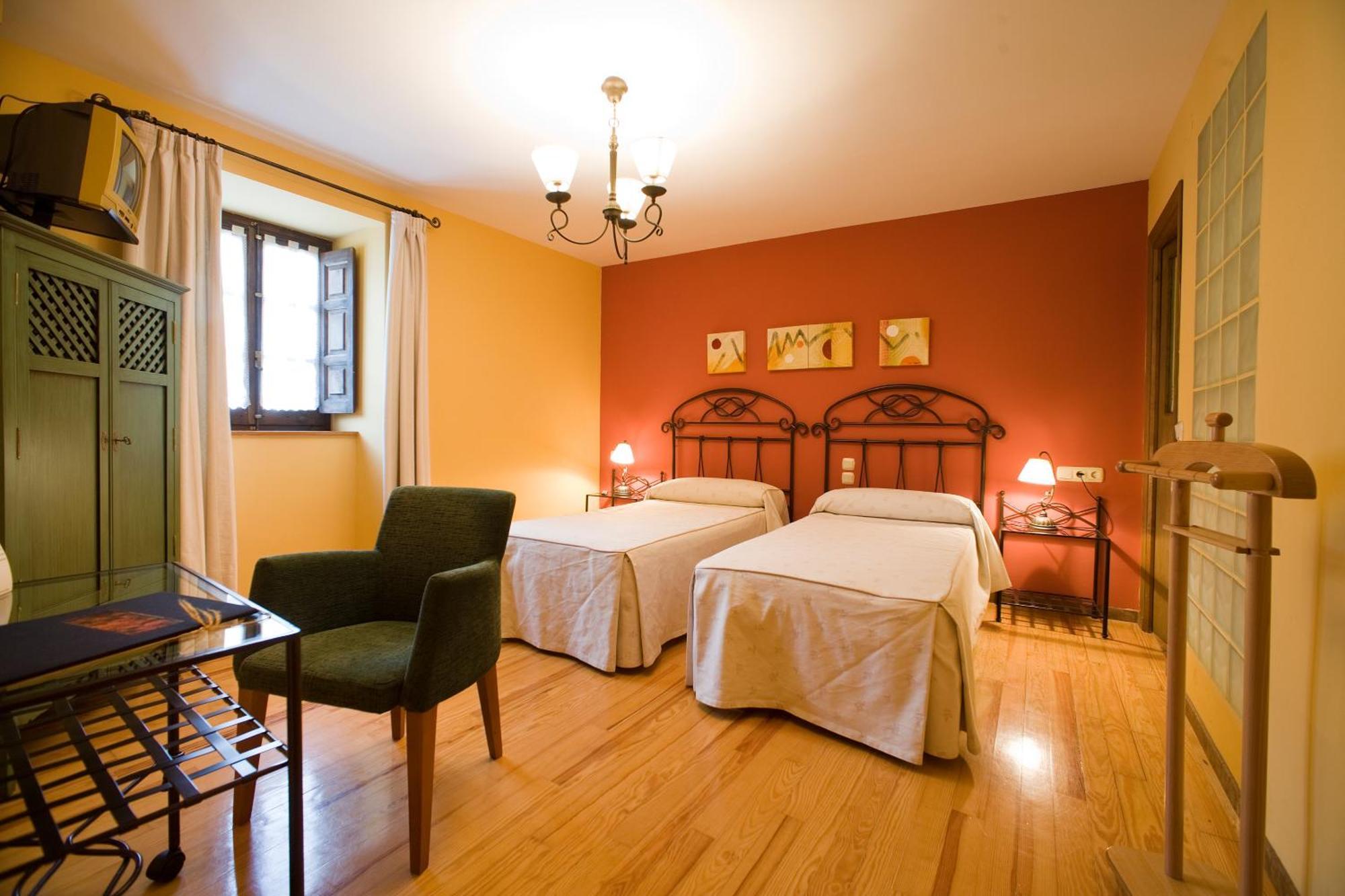 Hotel Rural El Almadiero Burgui Luaran gambar