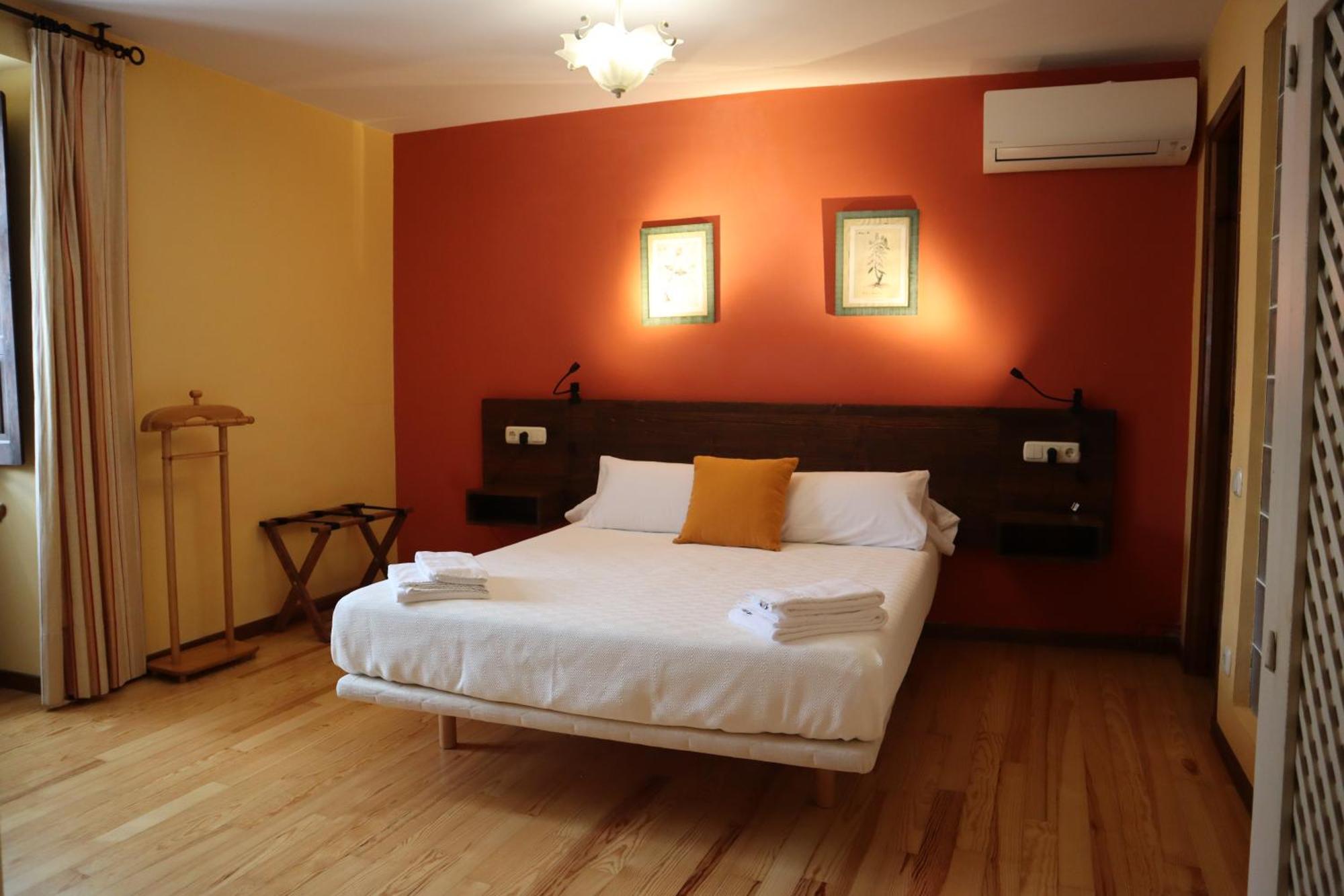 Hotel Rural El Almadiero Burgui Luaran gambar